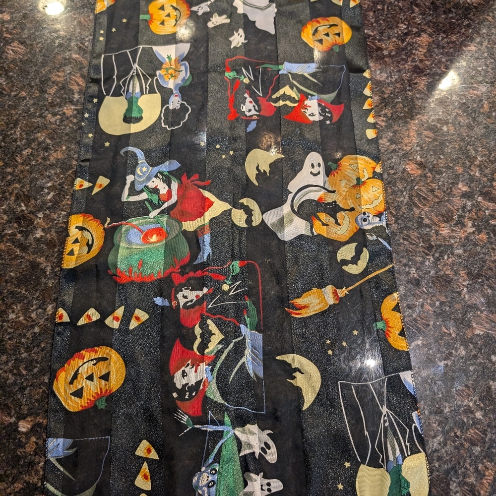 Fun lively Halloween scarf